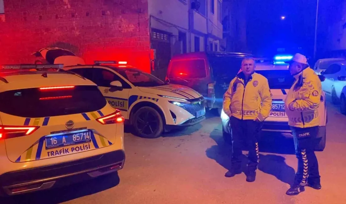 Bursa’da trafik ekipleri şüphelendikleri minibüs sürücüsüne dur ihtarında bulundu ancak