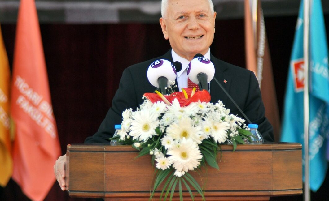 Dünyada saygıyla anılan Türk bilim insanı Prof. Dr. Mehmet Haberal,