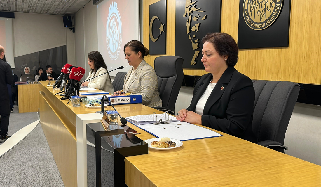 Toplantıda, bir önceki meclis tutanak özetinin okunmasının ardından 2026 yılına