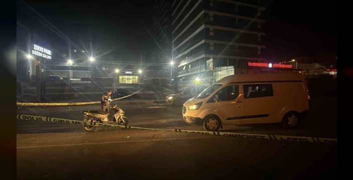 Kayapınar ilçesi Fırat Mahallesi’ndeki düğün salonunda başlayan tartışma, dışarıda silahlı