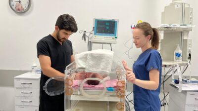 - Afyonkarahisar Devlet Hastanesi Prematüre Ünitesi'nde görev yapan hemşire Mihriban