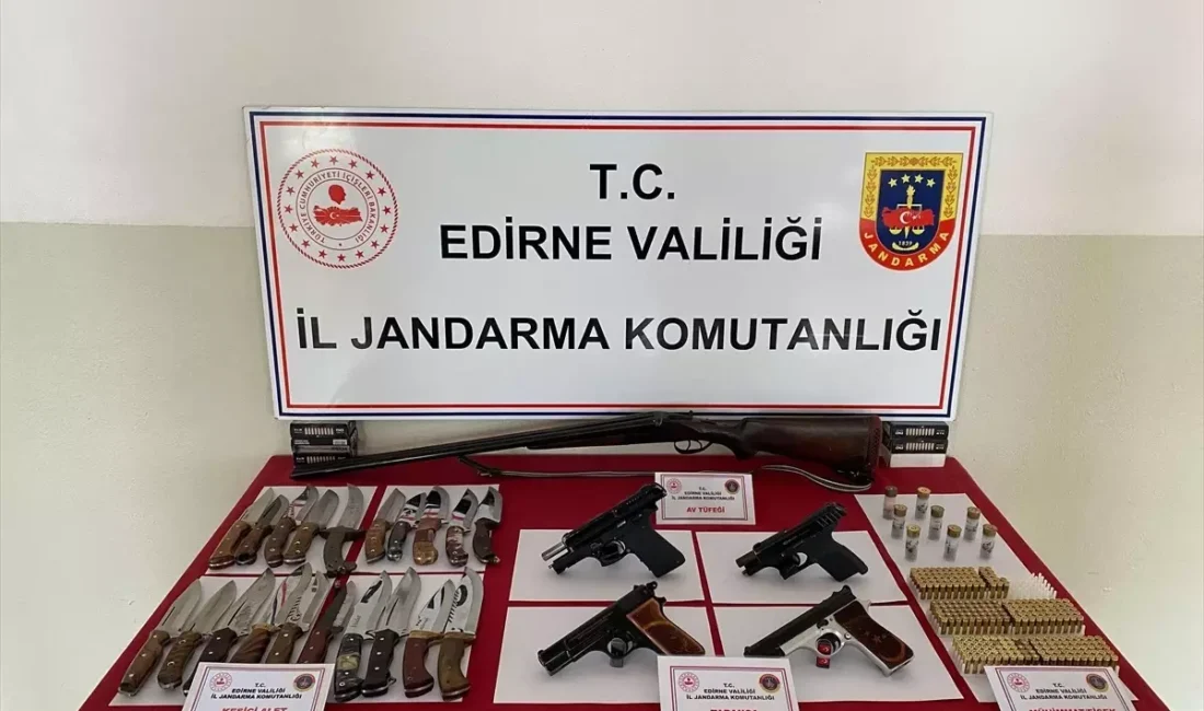 Edirne’de Kaçakçılık ve Organize Suçlarla Mücadele Şube Müdürlüğü ekipleri, silah