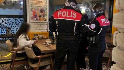 Afyonkarahisar’ın Emirdağ ilçesinde polis tarafından gerçekleştirilen huzur ve asayiş denetiminde
