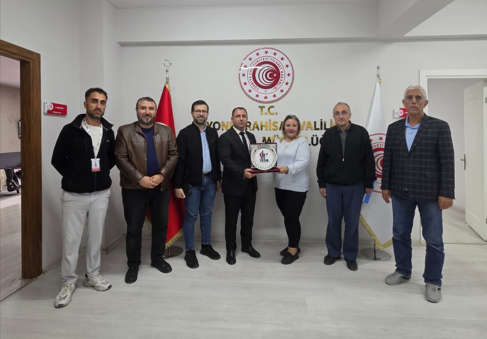 Gerçekleştirilen ziyarette İl Müdürü Mahmut Yayla’ya birliğin yürüttüğü çalışmalar hakkında