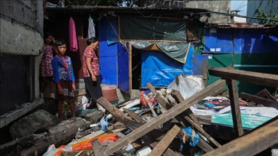 Filipinler’i etkisi altına alan Fung-wong (Uwan) Tayfunu, sel ve toprak