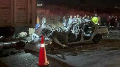 Gaziantep-Kahramanmaraş kara yolunun Köksalan Mahallesi yakınlarında, sürücüsü henüz belirlenemeyen mısır