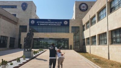 Yurt dışına kaçmaya çalışırken yakalanan ve 2 yıl hapis cezasıyla