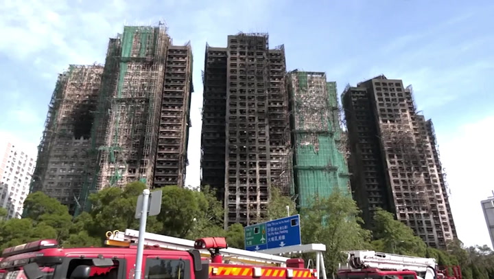 Çarşamba günü Hong Kong’da bir apartman kompleksinde çıkan büyük yangında en
