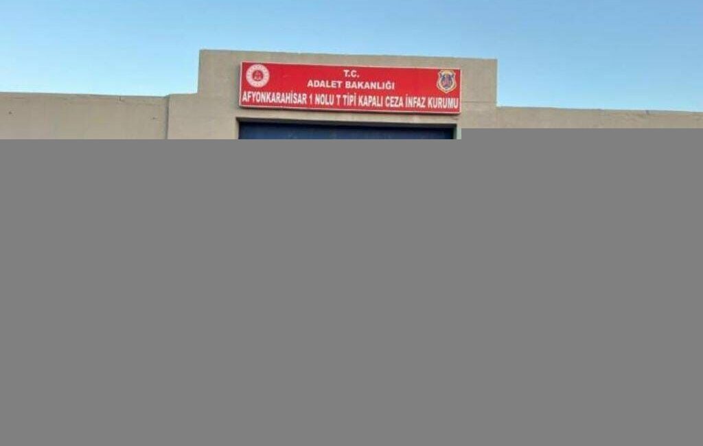 Afyonkarahisar’da Jandarma tarafından torbacılara yönelik yapılan operasyonda gözaltına alınan bir