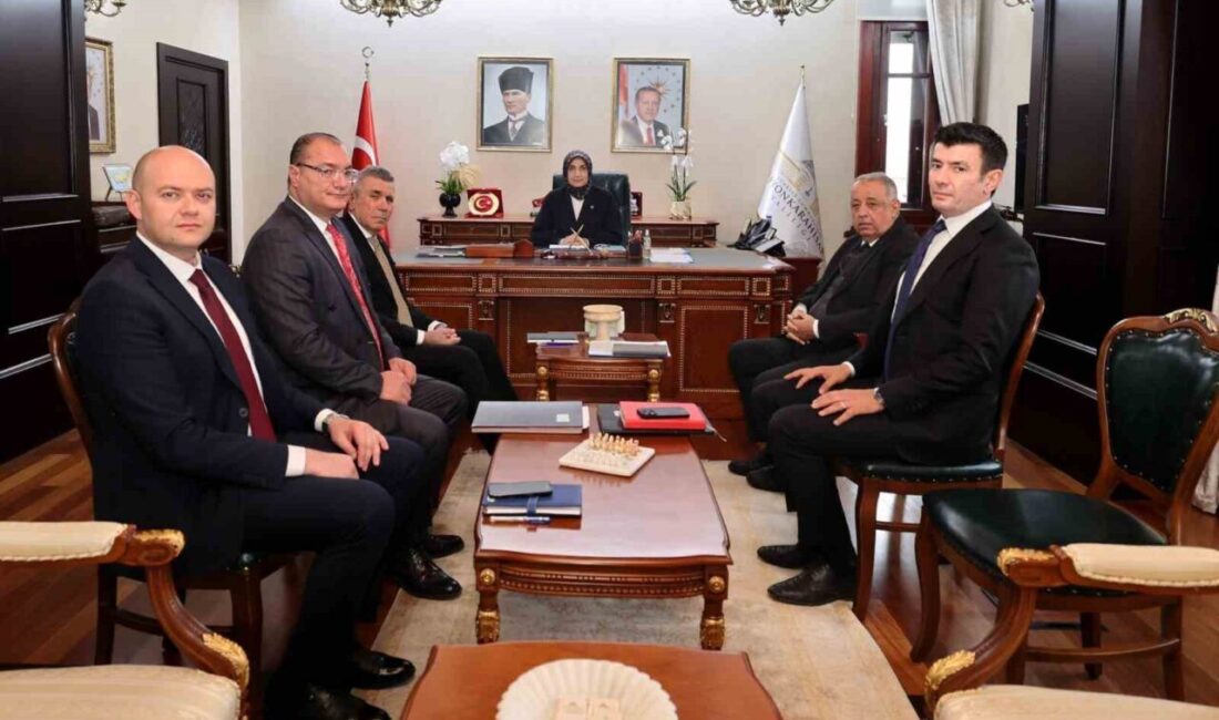 Afyonkarahisar’da kamu hizmetlerinin kalitesinin artırılması ve yürütülen mevcut çalışmaların değerlendirildiği