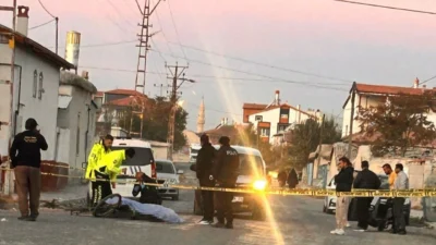 Konya’nın Karapınar ilçesi sabah erken saatlerde cinayet haberiyle sarsıldı. İddialara