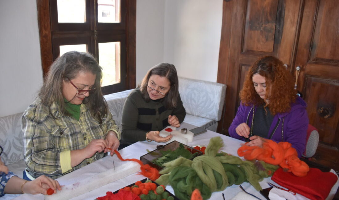 - Afyonkarahisar'da devletin eğitim ve ekipman desteğinden faydalanan Umay Kadın