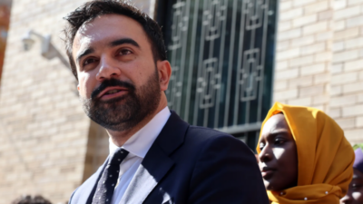 Kökleri ve kişisel hikâyesi Uganda’da doğan Mamdani, çocuk yaşta ailesiyle