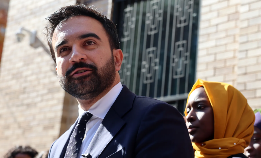 Kökleri ve kişisel hikâyesi Uganda’da doğan Mamdani, çocuk yaşta ailesiyle