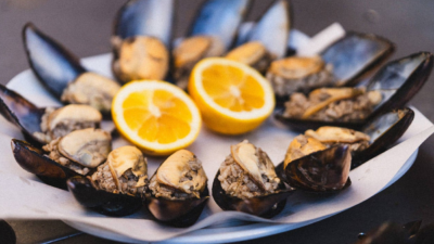 İstanbul Fatih’te gıda zehirlenmesi şüphesiyle kaldırıldıkları hastanede hayatını kaybeden 2