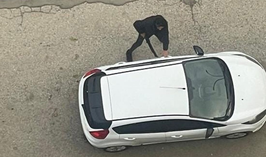 Muş’un Yeşilyurt Mahallesi’nde akşam saatlerinde yaşanan olayda, boşandığı eski eşi