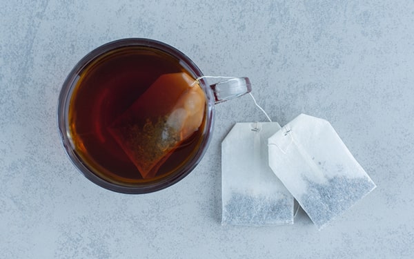 Eskişehir’de uzun yıllardır aktarlık yapan Metin Ağılönü, vatandaşları tek kullanımlık