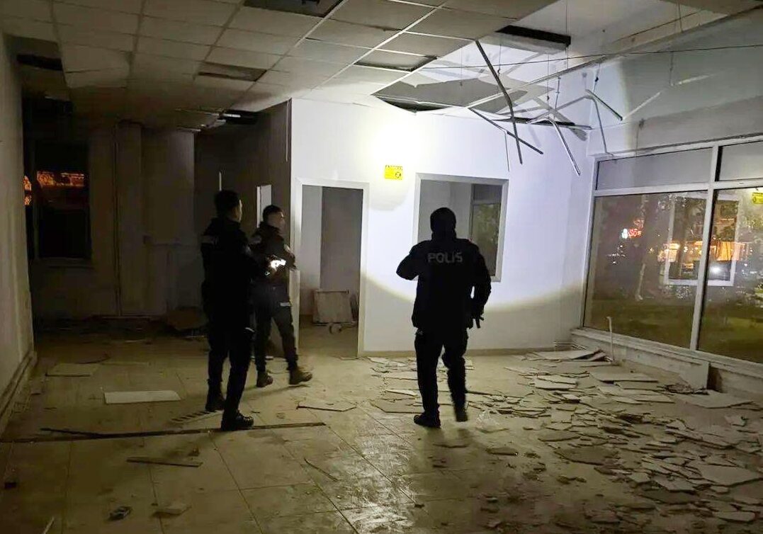 AFYONKARAHİSAR (AA) – Sandıklı ilçe Emniyet Müdürlüğü ekipleri tarafından huzur