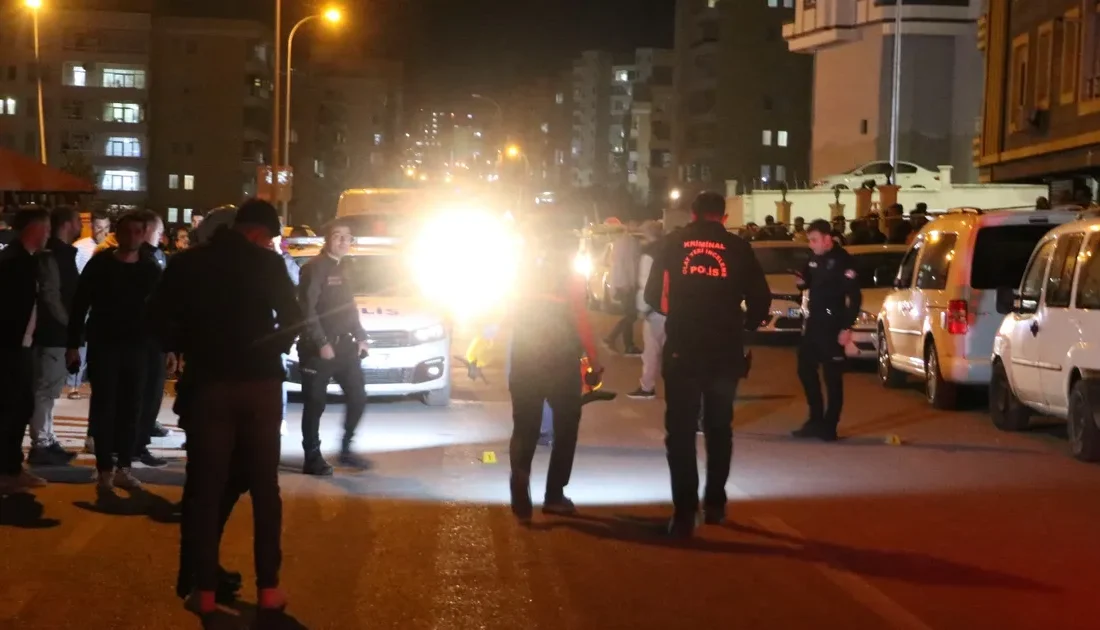 Şanlıurfa’nın Karaköprü ilçesi Seyrantepe Mahallesi’nde, sokakta düzenlenen sünnet düğünü sırasında