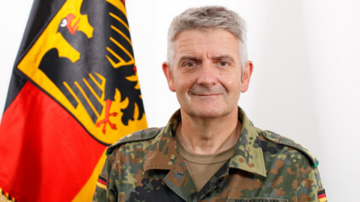 Almanya Ortak Operasyonlar Komutanı Korgeneral Alexander Sollfrank, “Rusya, mevcut kapasitesiyle