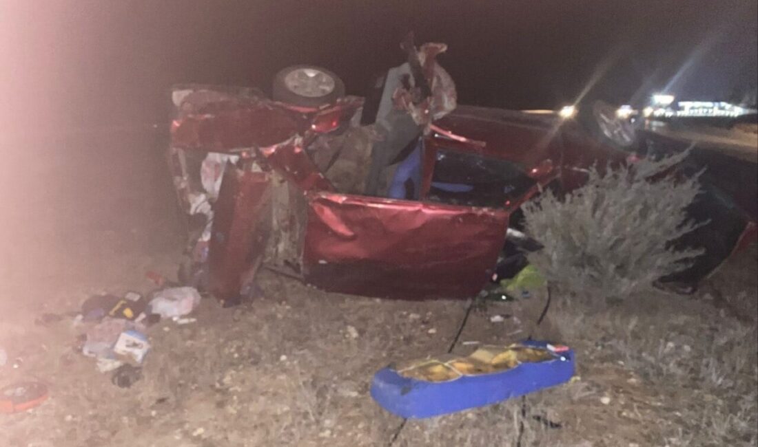 Afyonkarahisar’da kontrolden çıkarak takla atıp şarampole yuvarlanan Tofaş marka otomobilin