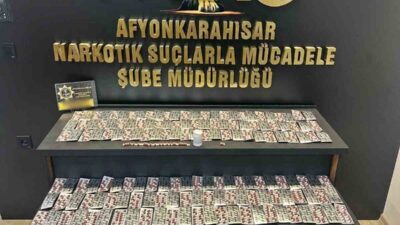 Afyonkarahisar’da torbacı diye adlandırılan uyuşturucu satıcılarına yönelik yapılan operasyonda 2