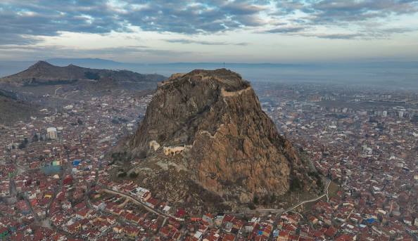 Valilik’ten yapılan paylaşımda, “Milletimizin başı sağ olsun. Gürcistan’da Türk Silahlı