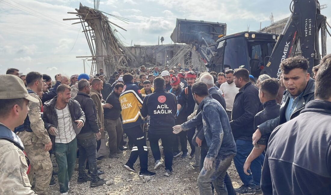 Beton Dökümü Sırasında Göçük Meydana GeldiŞanlıurfa’da inşaatı devam eden tek