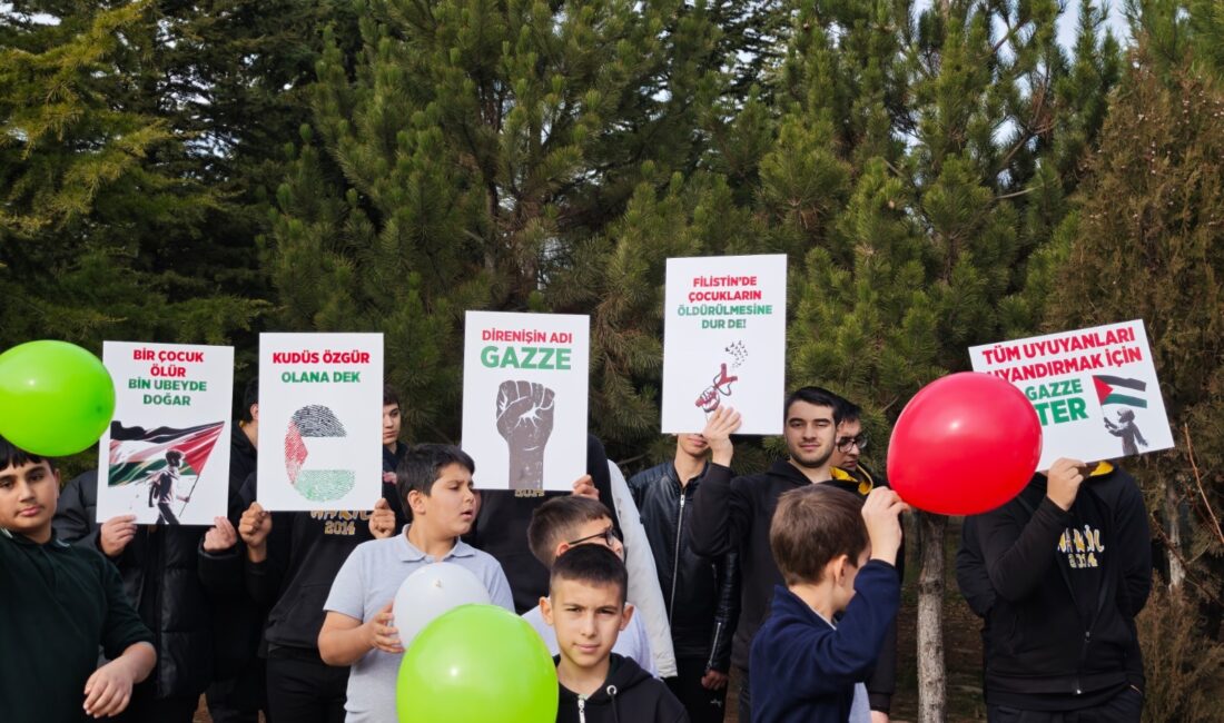 Programa Afyonkarahisar Vali Yardımcısı Bedir Deveci ile birlikte Afyonkarahisar Gençlik