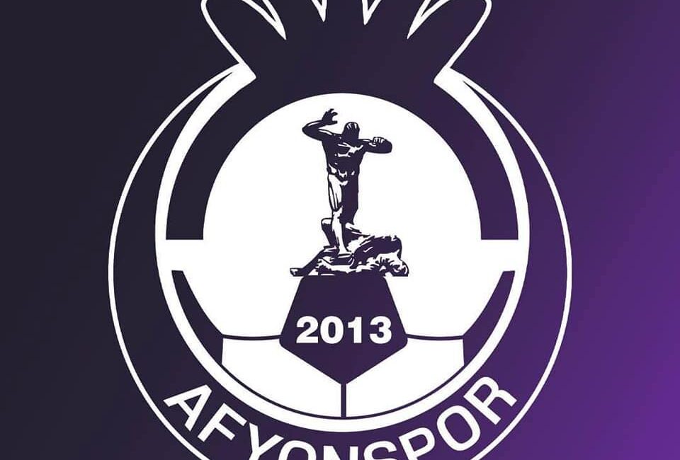 TFF’nin resmi sitesinde yayımlanan açıklamada, “Türkiye Futbol Federasyonu’nca profesyonel liglere