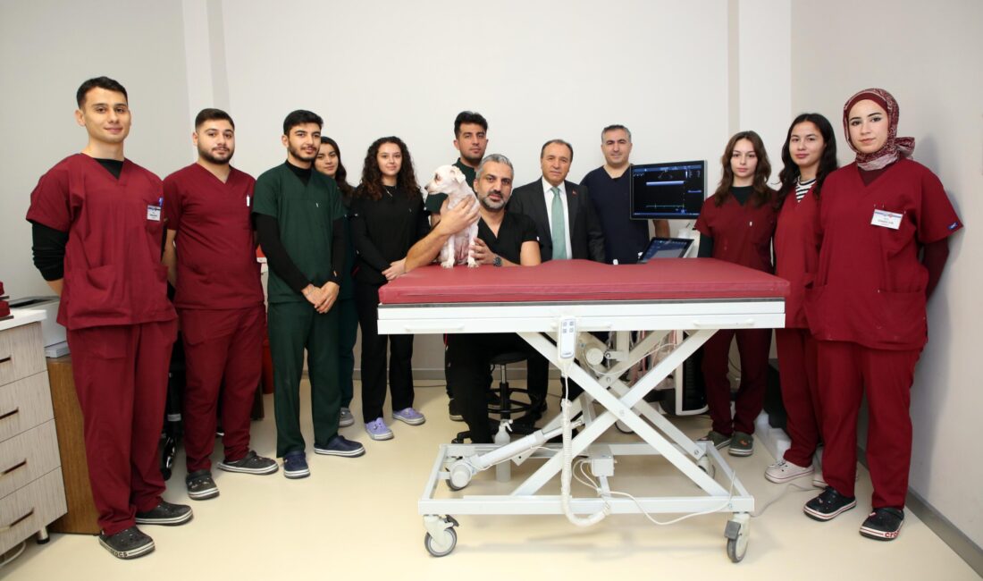 Ziyarette; Kocatepe Hayvan Hastanesi Başhekimi Prof. Dr. Musa Korkmaz, Başhekim