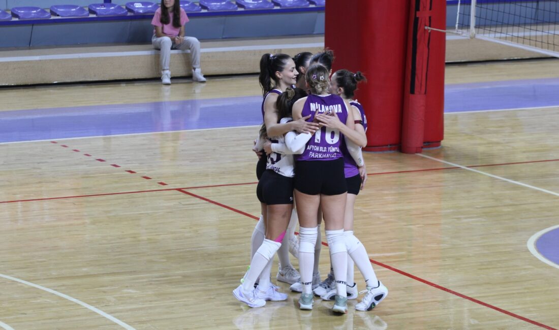 Geçtiğimiz hafta Selim Sırrı Tarcan Zeren Voleybol Salonu’nda ALFEMO Zeren