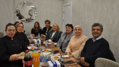 Dernek Başkanı Ayşe Safkurşun, derneğin Afyonkarahisar’a ve tüm camiaya, hayırlı