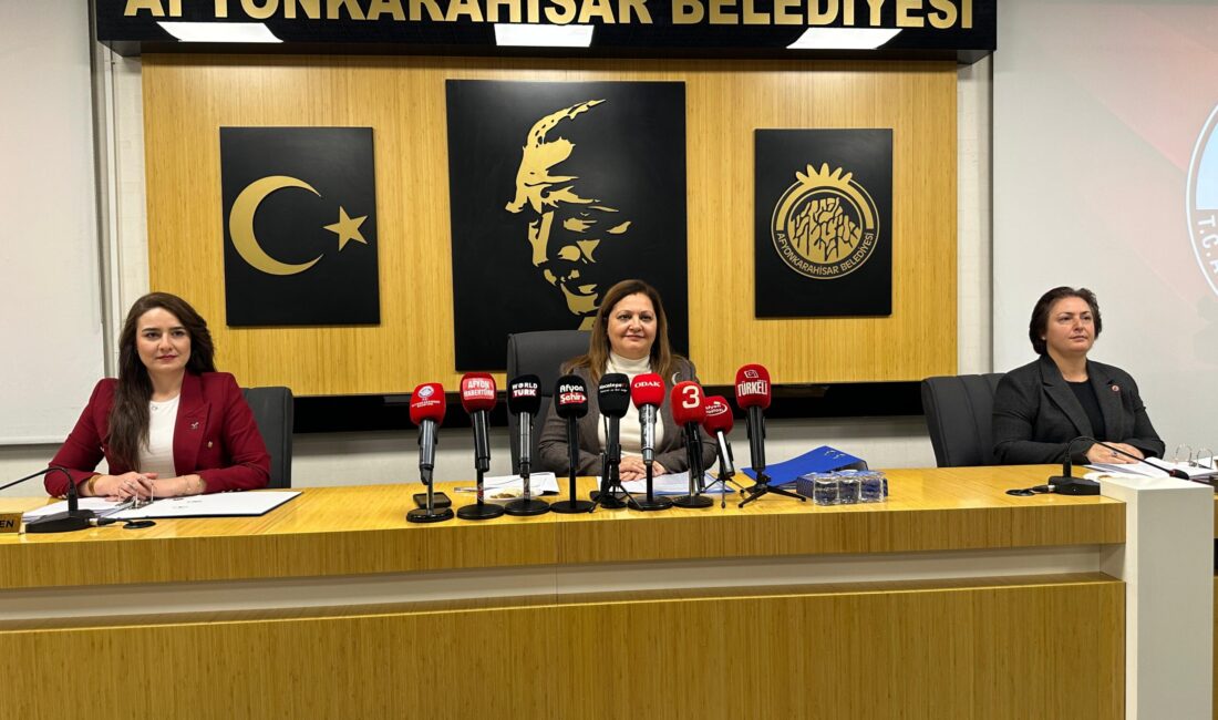 Belediye Meclisinde Gündem Görevden Alınan PersonellerAfyonkarahisar Belediye Başkanı Burcu Köksal,