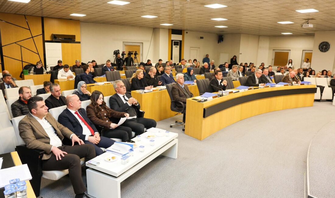 Afyonkarahisar Belediye Meclisi Belediye Başkanı Burcu Köksal başkanlığında toplandı. Yatırımların