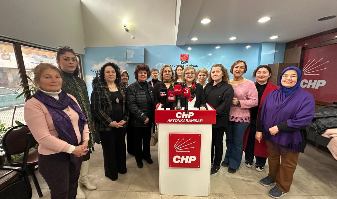 Kadın Kolları Başkanı Nazan Aksu ve partili kadınların katılımıyla gerçekleştirilen