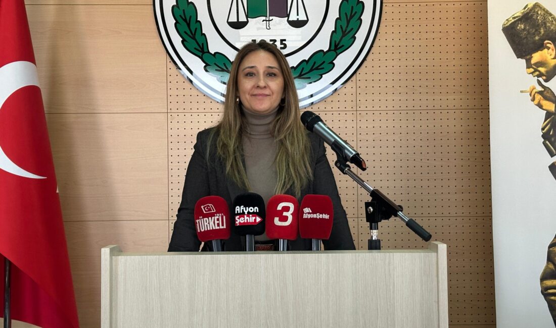 Baro hizmet binasında düzenlenen program, baro yönetimi, avukatlar, Türkiye Sakatlar