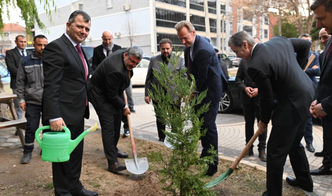 Büyükelçi Hendrik Van De Velde’nin ilçedeki temasları Taş Konak Restoran’da