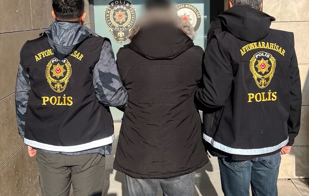 A.C. isimli şahsın; iki ayrı dosyadan “Çekle ilgili karşılıksızdır işlemi