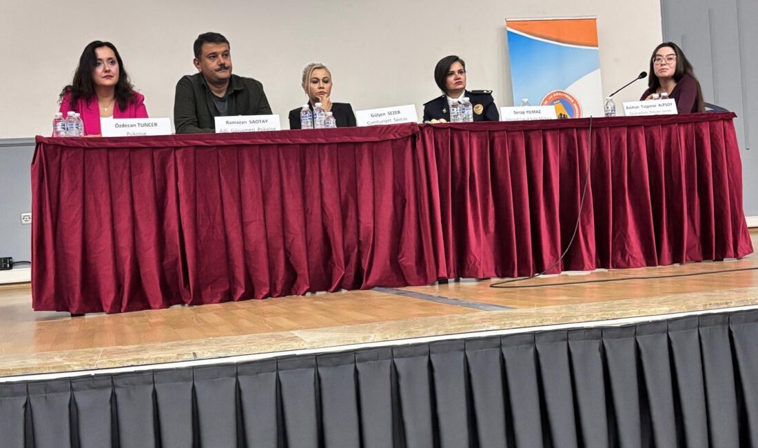 Kamil Miras Anadolu Lisesi Şehit Kerim Üye Konferans Salonu’nda gerçekleştirilen