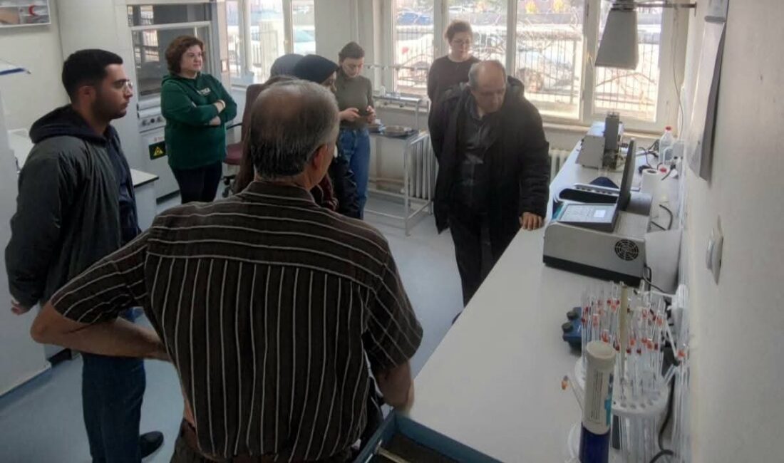 Gıda Mühendisliği Bölüm Başkanı Prof. Dr. Harun Dıraman eşliğinde bölüm