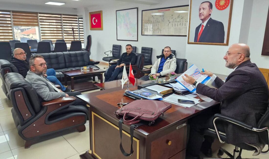 Saha çalışmalarına yönelik gerçekleşen toplantıda AK Parti Afyonkarahisar İl Başkanı