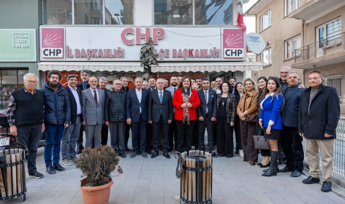 Afyonkarahisar Belediye Başkanı Burcu Köksal, Sultan Peten’in vefatı dolayısıyla düzenlenen