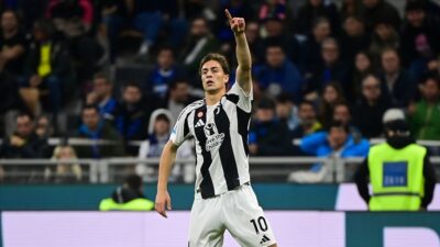 İtalyan kulübünden yapılan açıklamada, başarılı genç oyuncunu kasım ayında ikisi