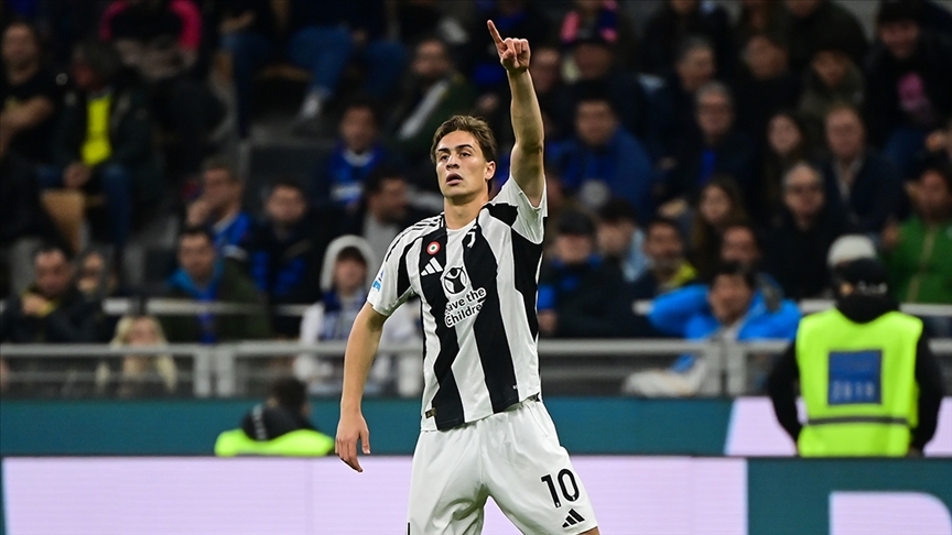 İtalyan kulübünden yapılan açıklamada, başarılı genç oyuncunu kasım ayında ikisi