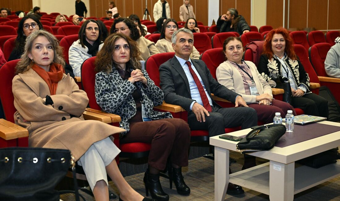 İbrahim Küçükkurt Konferans Salonunda düzenlenen çalıştaya; Devlet Konservatuvarı Müdürü Prof.