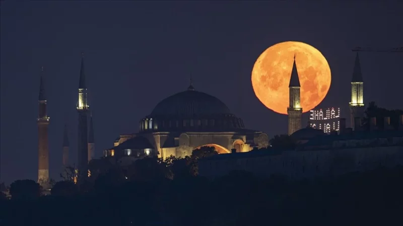 Müslümanlar için ibadet, manevi hazırlık ve arınma sürecinin en özel