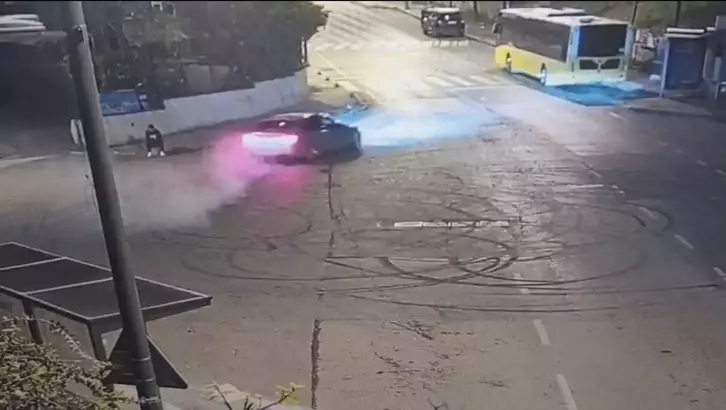 Olay, 29 Kasım’da Küçüksu Mahallesi Rasathane Caddesi’nde meydana geldi. Kadın