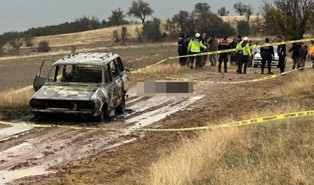 Isparta’ya bağlı Aydoğmuş köyünde, dağlık bir arazide yanmış bir aracın