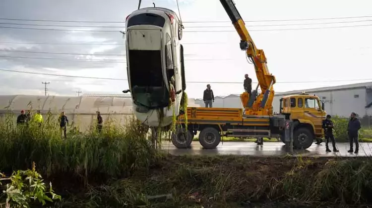 Olay, sabah 05.00 sıralarında Muratpaşa ilçesi Yenigöl Mahallesi’nde meydana geldi.